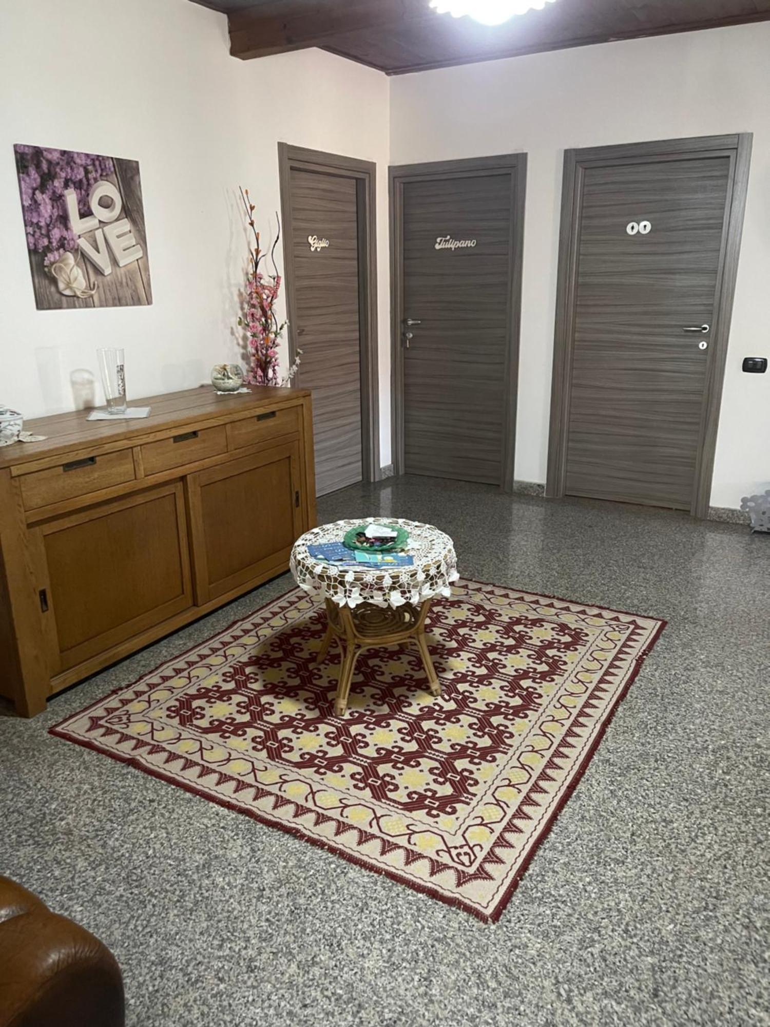 B&B Da Antonella Samugheo Luaran gambar
